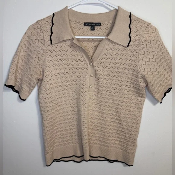 Adrianna Papell Short Sleeve Knit Button Up Scallop Detail Top Size Small - Picture 1 of 5
